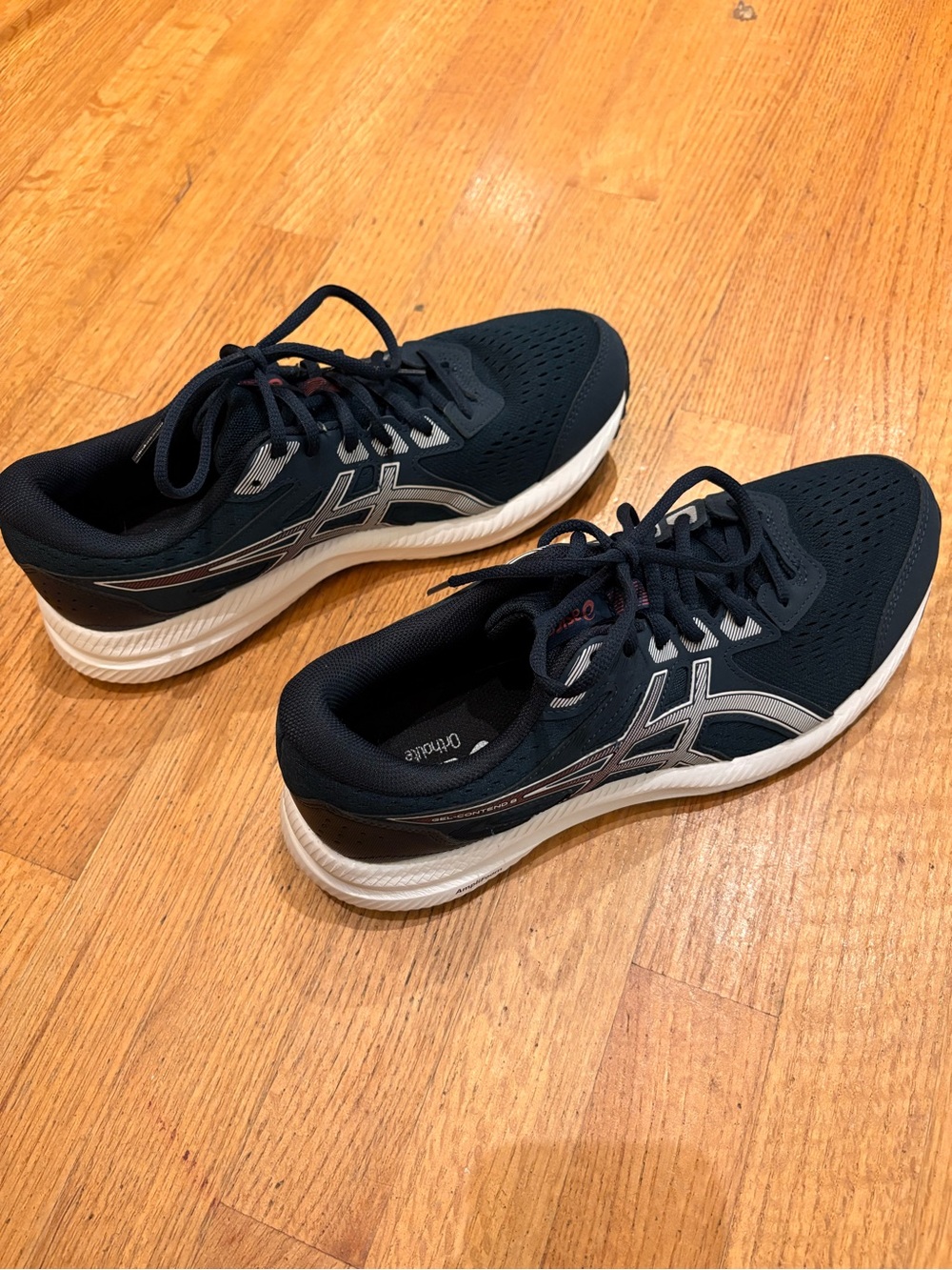 NWOT ASICS Navy and White Athletic Running Sneakers/Tennis Shoes Gel Contend